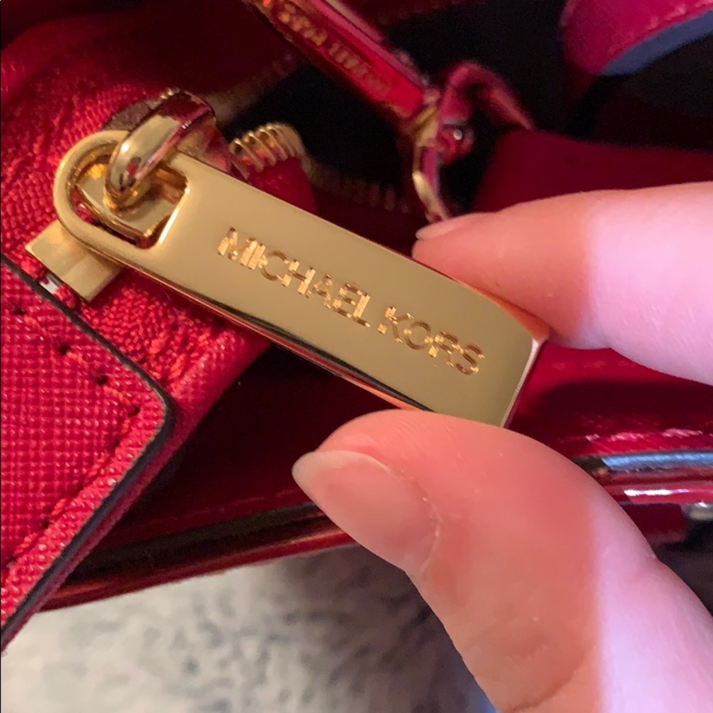 Authentic Michael Kors Hand/Shoulder Bag - Picture 7 of 8